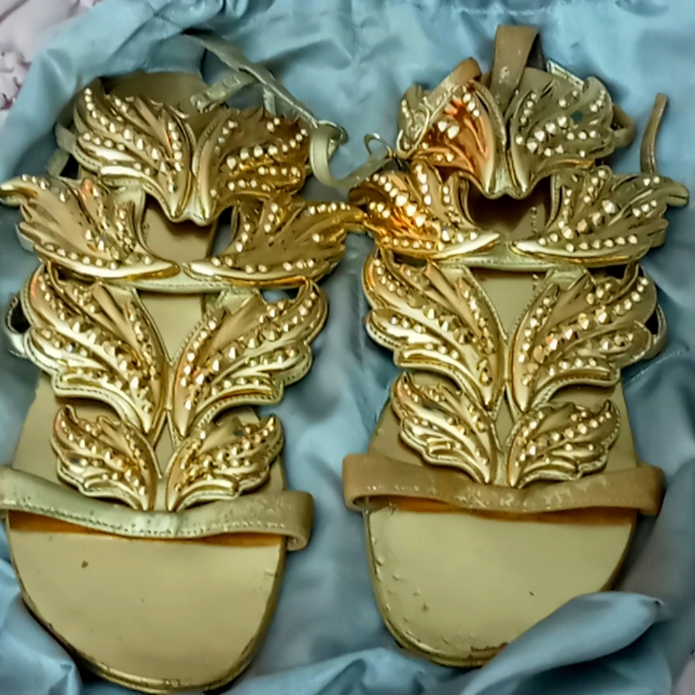 Authentic giuseppe zanotti sandals